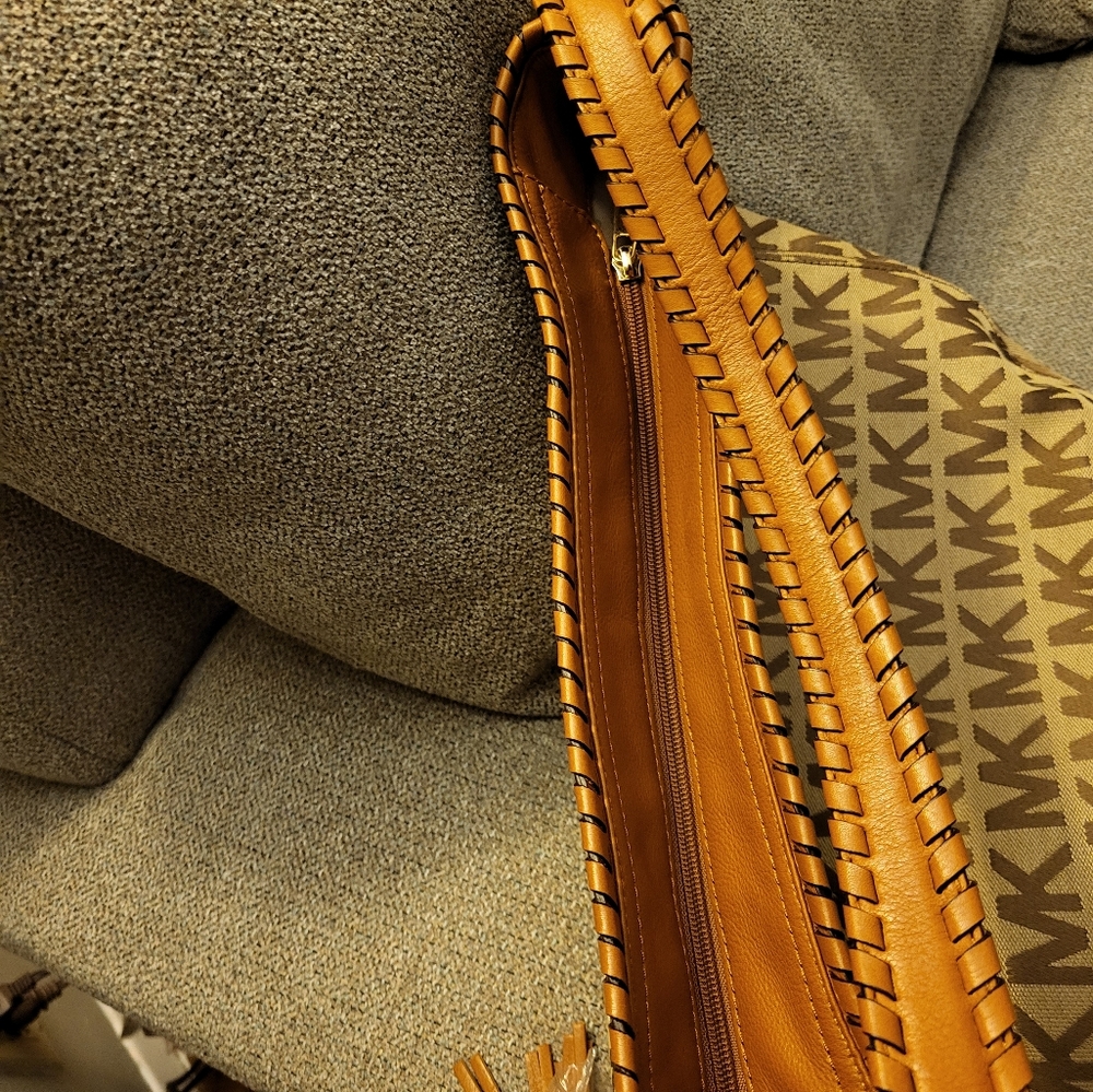 Michael Kors Monogram Jacquard Leather Brown Tan Bennett Hobo Handbag - Picture 8 of 11